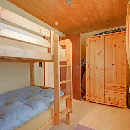 Quaint Chalet With Garden Terrace Fireplace Play Equipment شاليه