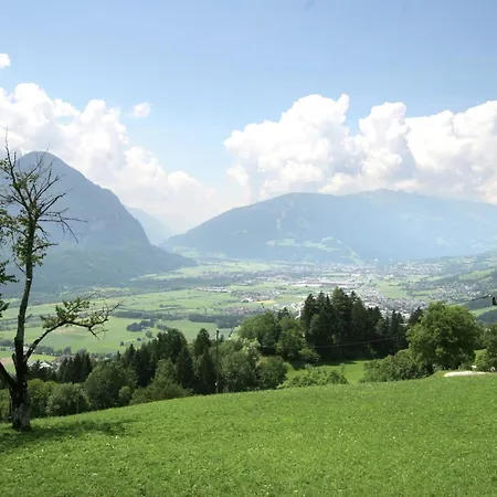 شاليه Quaint Chalet With Garden Terrace Fireplace Play Equipment Iselsberg