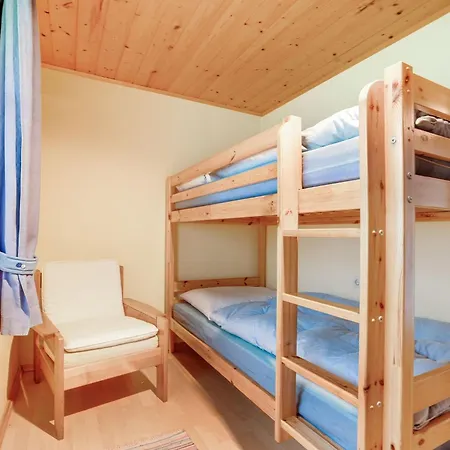 شاليه Quaint Chalet With Garden Terrace Fireplace Play Equipment *
